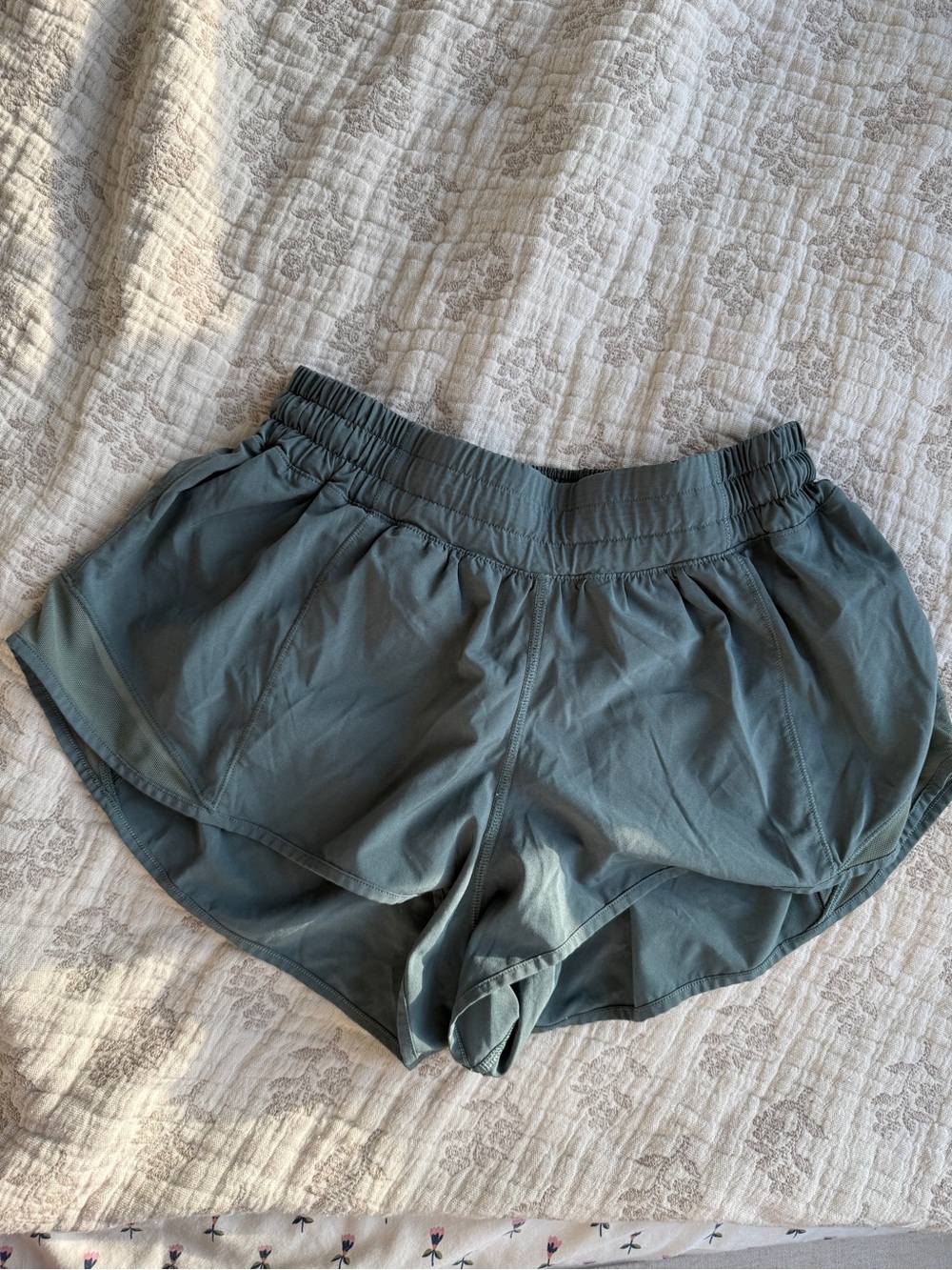 Lululemon hotty hot 2.5”